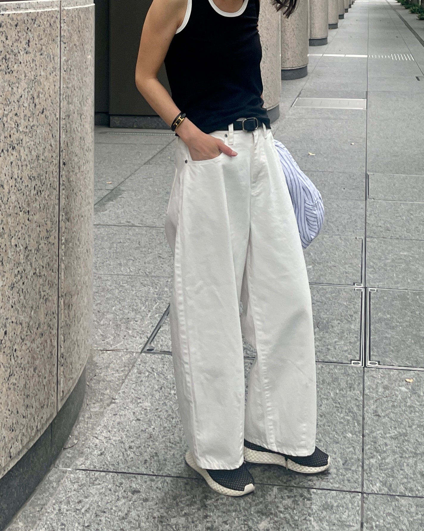 カーブワイドデニムパンツ