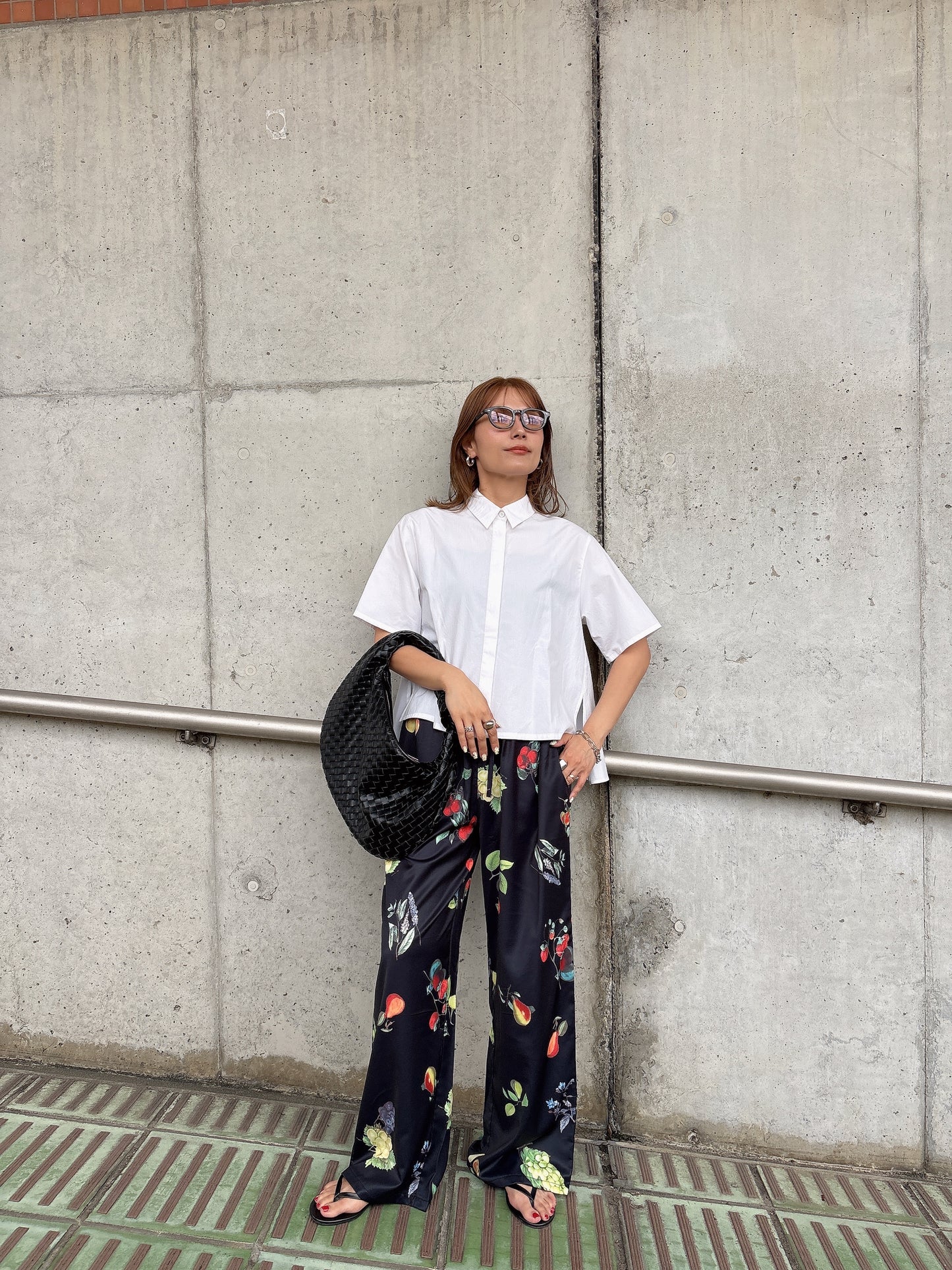 back flare shirt / white